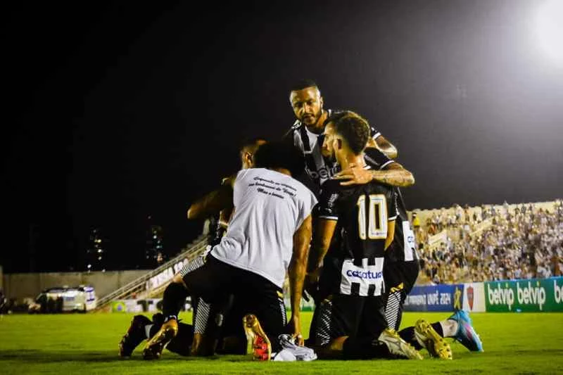 Treze Vence A Primeira No Campeonato Paraibano E Sai Da Zona De