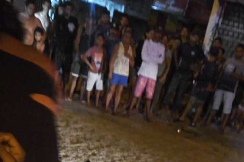 Homem é assassinado em praça púbica no bairro Gervásio Maia 6 homicidio gervasio maia jp