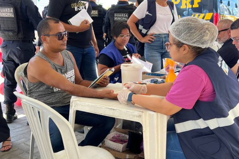 Secretaria Estadual de Saúde participa de ação da PRF e leva serviços para caminhoneiros 1 saudecaminhoneiros
