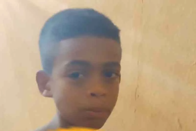 Presos dois suspeitos de matar criança de família paraibana na Ilha de Itamaracá 3 crianca morta pernambuco