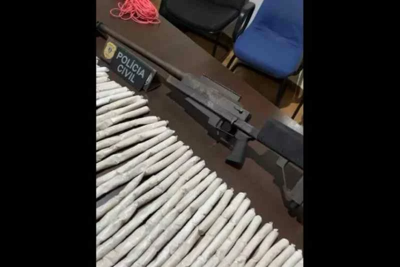 Polícia Civil apreende bananas de dinamite e metralhadora em Condado, no Sertão 7 apreensao condado 2205