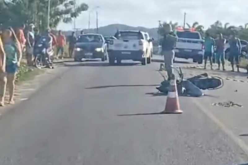 Homem morre após colisão entre motocicleta e caminhonete, no Brejo 2 acidente brejo2 2512