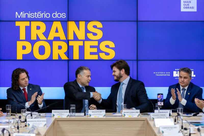 Governo Federal destina trecho inativo da Transnordestina para construção do VLT em CG 2 convenio vlt cg