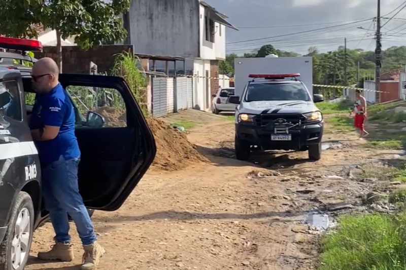 Jovem é morto a tiros dentro de casa e na frente da mãe em Bayeux 4 homicidio bayeux 2212