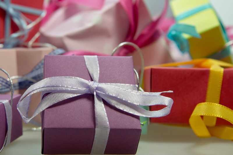 Compras do presente de amigo secreto devem movimentar comércio de JP neste Natal 6 presentes