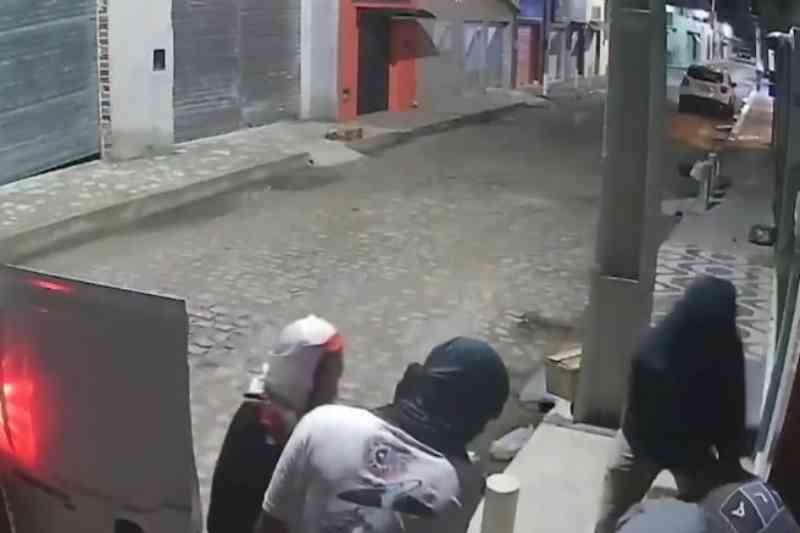arrombamento mari 210125