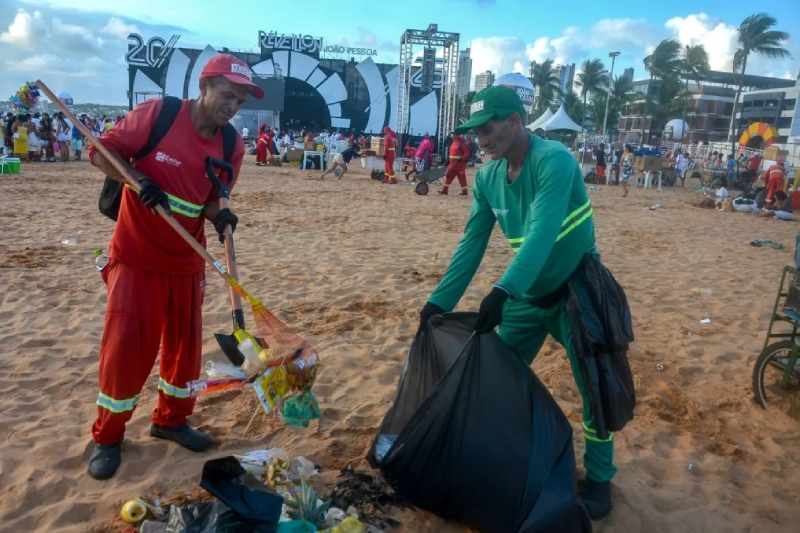 limpeza praia 0101