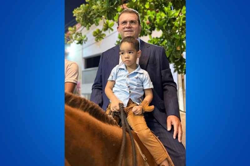 prefeito de sume manezinho lourenco
