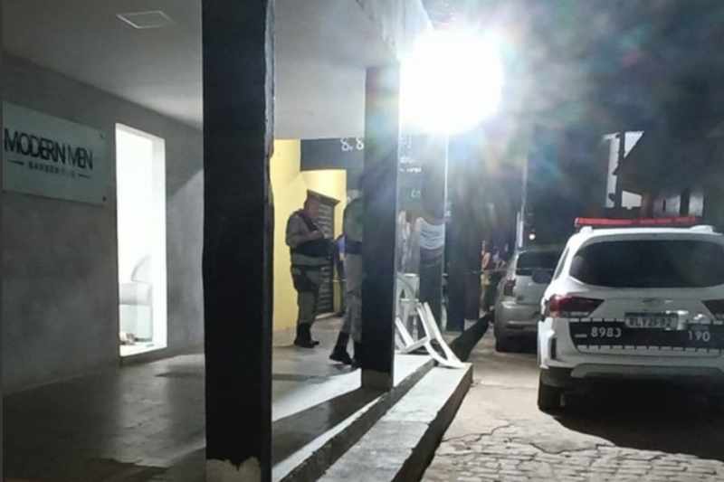 Cabeleireiro é morto a tiros dentro de barbearia no Sertão Paraibano 7 salao crime brejo dos santos 110125