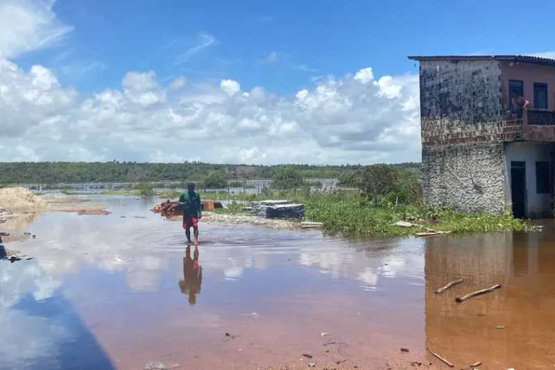Chuvas dão trégua e Defesa Civil de Baía da Traição aguarda recuo de rio que transbordou 1 agua baixando baia traicao 070225