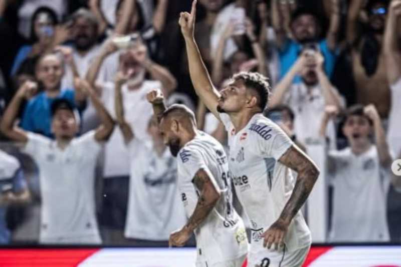 tiquinho soares santos 050225