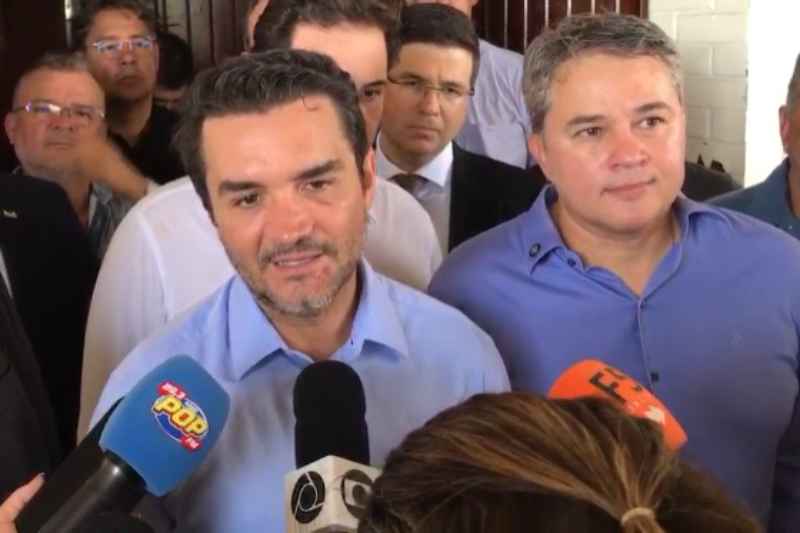 visita ministro hotel tambau 250225