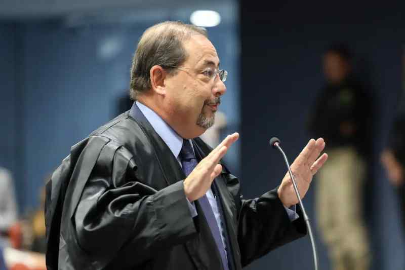 No STF, defesa de Jair Bolsonaro nega que ex-presidente conhecesse plano de golpe 4 celso villardi adv bolsonaro