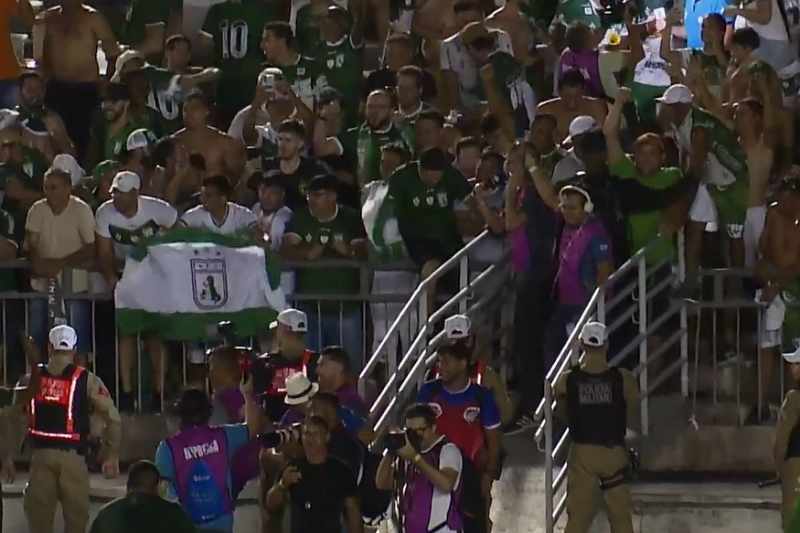 Sousa empata em 1x1 com Botafogo (PB) no Almeidão e é tetracampeão paraibano 5 torcida sousa campeao 300325