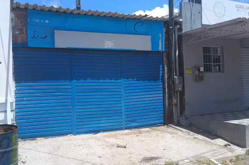 Compressor explode e deixa dois feridos em loja de manutenção de ar-condicionado 1 loja esplanada 110425