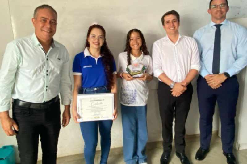 Paraibana supera milhares de estudantes e vence Concurso Nacional de Redação da CGU 10 vencedora concurso cgu 2025