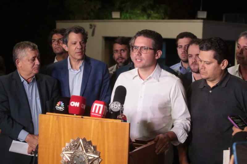 Em reunião com Câmara e Senado, Governo decide substituir decreto que aumentou IOF 1 encontro governo camara senado 080625