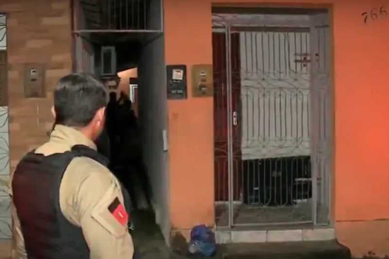 Homem é executado com 15 tiros dentro de casa no Distrito Mecânico 5 homicidio distrito mecanico 200725