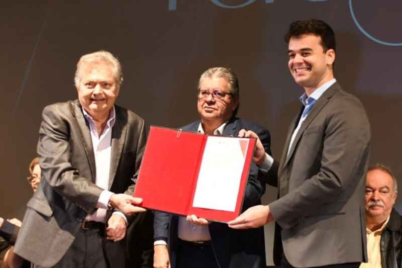 João assina convênios para ampliar assistência em saúde em Campina Grande e região 3 joao convenio help 240725