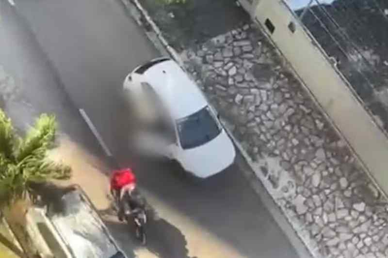 mulher arrastada manaira 130725