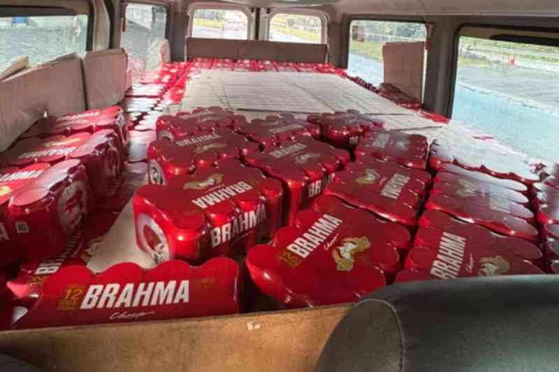 Polícia Rodoviária Federal retém carga de cerveja irregular na BR-101, em Mamanguape 4 apreensao cerveja mamanguape 180825