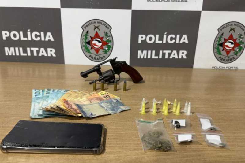 Polícia Militar prende homem com drogas, arma e dinheiro na zona sul de João Pessoa 3 apreensao funcionarios 090825