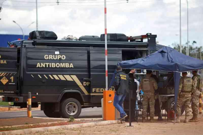 ataque bomba brasilia
