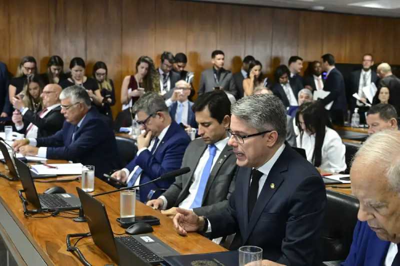 Por unanimidade, Comissão de Constituição e Justiça do Senado rejeita PEC da Blindagem 5 ccj senado pec blindagem 240925
