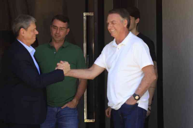 tarcisio visita bolsonaro 290925