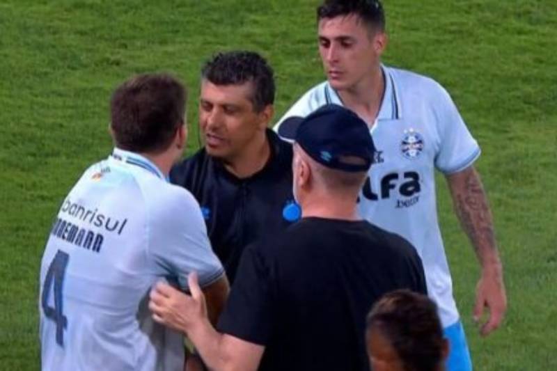 arbitragem bragantino x gremio 041025
