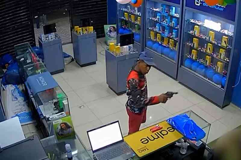 assalto loja celular 101025