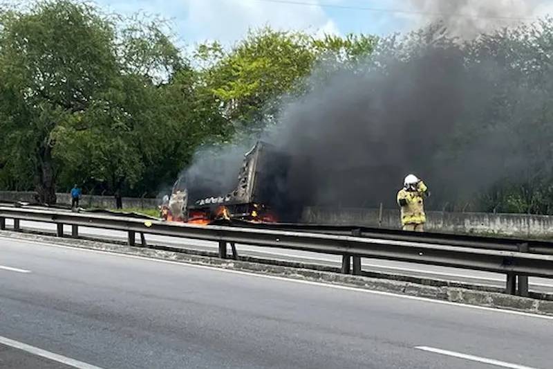 incendio caminhao 131025