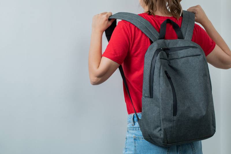 Governo da Paraíba estabelece limite de peso para mochilas escolares 5 mochila nas costas