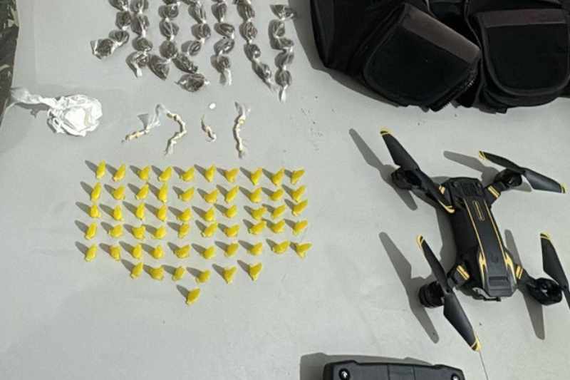 Polícia Militar desarticula ponto de drogas vigiado por drone em Cruz do Espírito Santo 4 drogas drone 031125