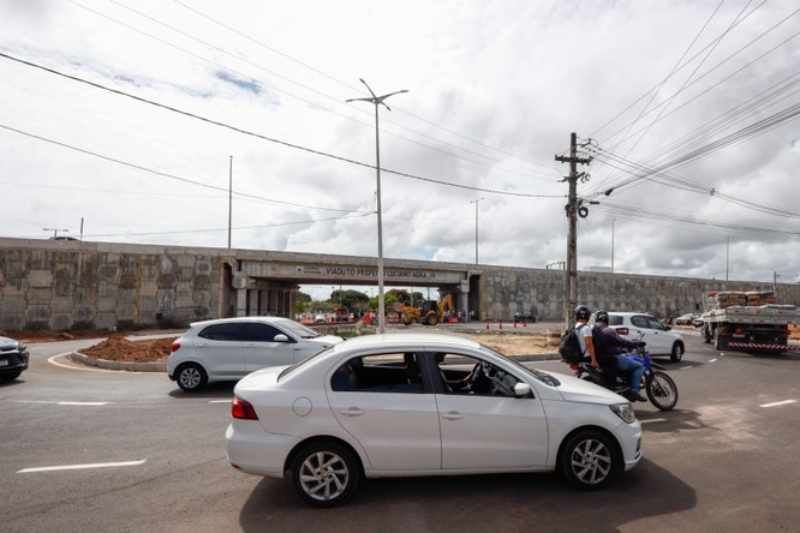João Azevêdo entrega trecho do Viaduto Luciano Agra e desafia gestão de Cícero sobre mobilidade 5 viaduto luciano agra liberado 261125