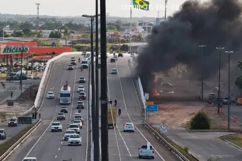 incendio viaduto luciano agra 231225