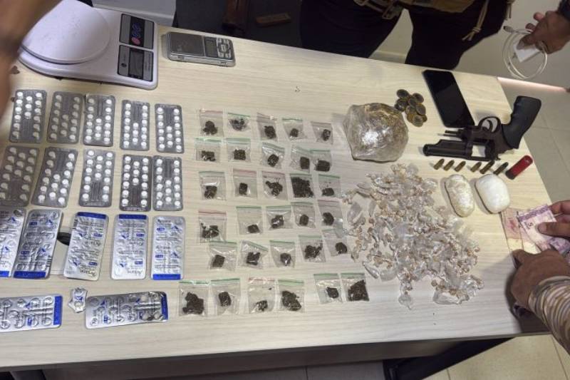 Polícia prende mulher e apreende adolescente em ação contra grupo criminoso em João Pessoa 4 apreensao drogas jpa 200126