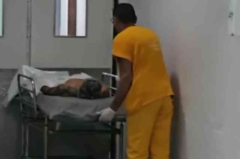 Homem de 21 anos é atingido por tiros enquanto pintava portão de casa, em Bayeux 6 baleado bayeux 210126