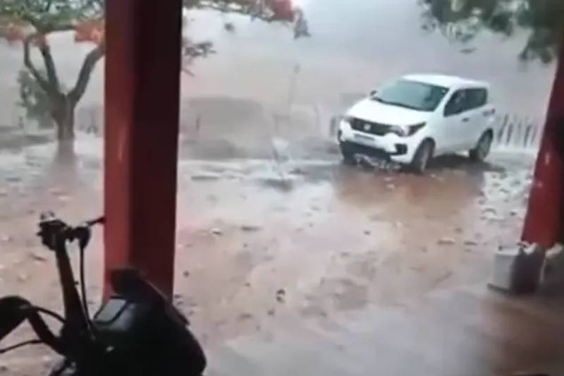 Chuva de granizo atinge município do Sertão da Paraíba e surpreende moradores 2 chuva santa ines 060126