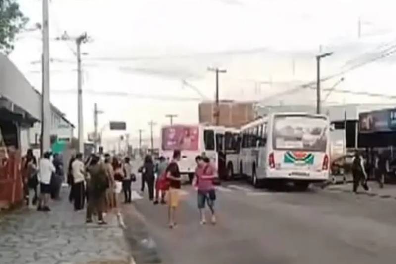 colisao onibus jaguaribe 120126