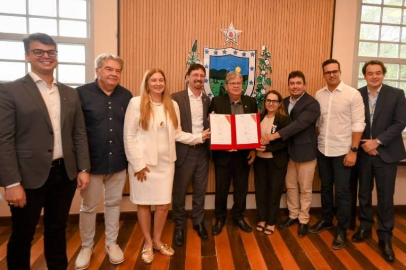 joao assina hospital da mulher 210126