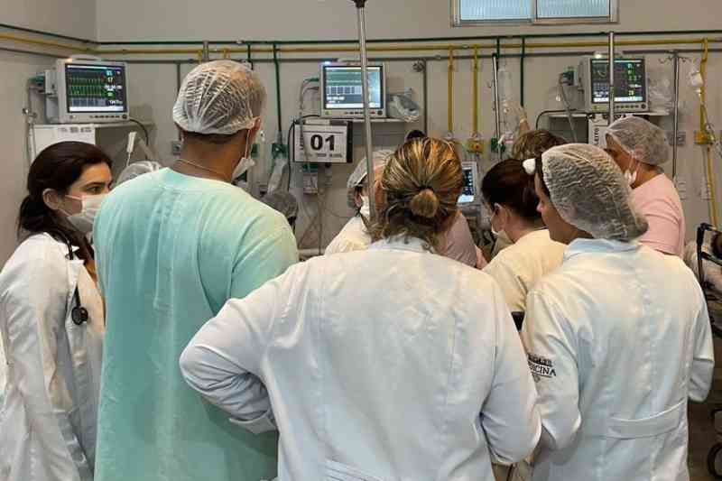 Equipe do Hospital Edson Ramalho salva bebê vítima de choque elétrico após uma hora de reanimação 6 socorro bebe edson ramalho 300126