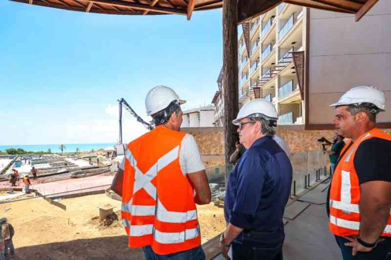 João Azevêdo visita obras do Polo Turístico Cabo Branco e acompanha ritmo das construções 9 joao visita polo turistico 040226