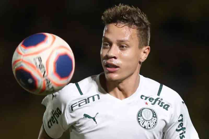 Botafogo (PB) anuncia contratação do lateral Lucas Sena para sequência da temporada 3 lucas sena