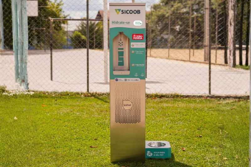 PMJP e Sicoob firmam parceria para instalação de totens de hidratação em espaços públicos 1 totem hidratacao jpa sicoob 1