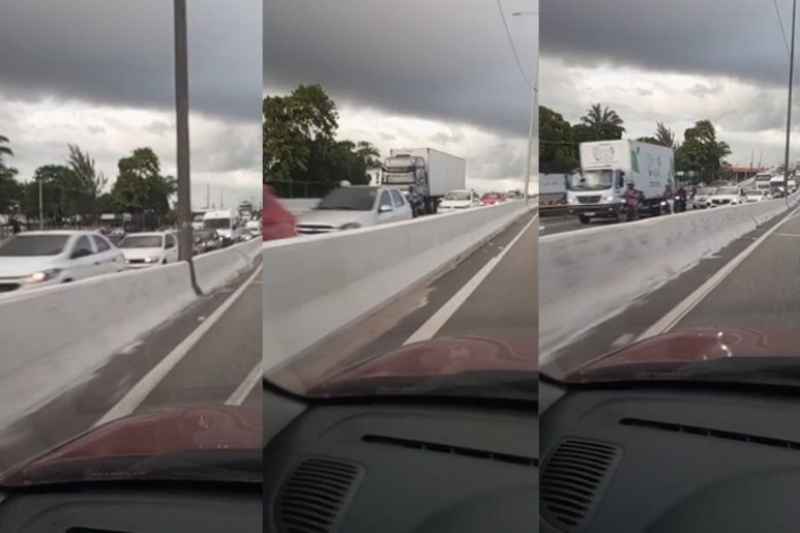 Carreta com eixo quebrado trava trânsito na BR-230 e gera 4 km de congestionamento 5 carreta br 100426