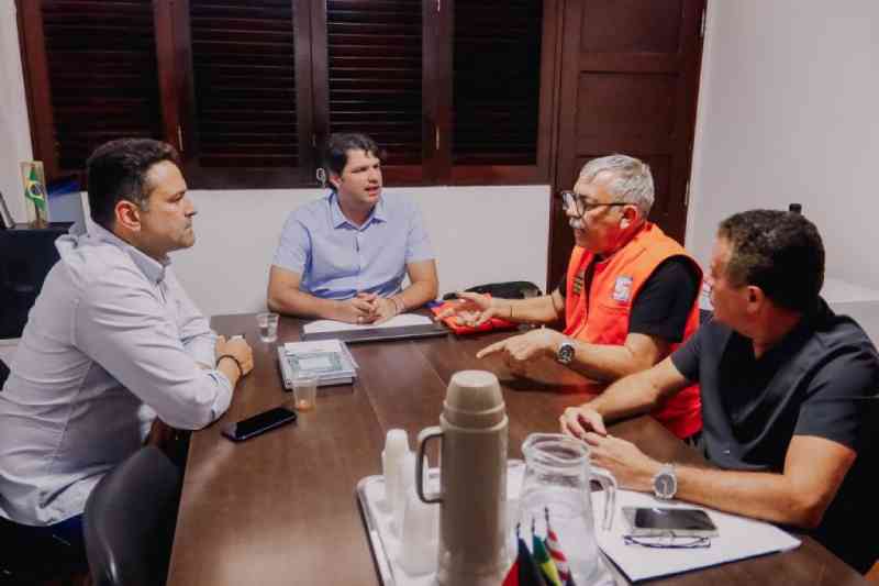 reuniao leo bezerra defesa civil 070426