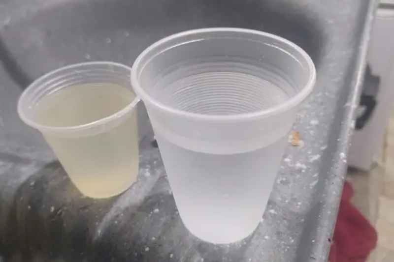 Moradores de Santa Rita denunciam má qualidade da água distribuída pela concessionária ANE 4 agua suja santa rita
