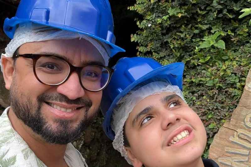 "Eu sei o que as famílias vivem": pai atípico, Tibério diz que autismo será prioridade na ALPB 2 tiberio limeira e filho