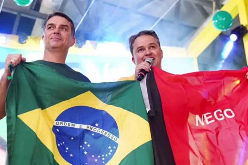 flavio bolsonaro e efraim filho